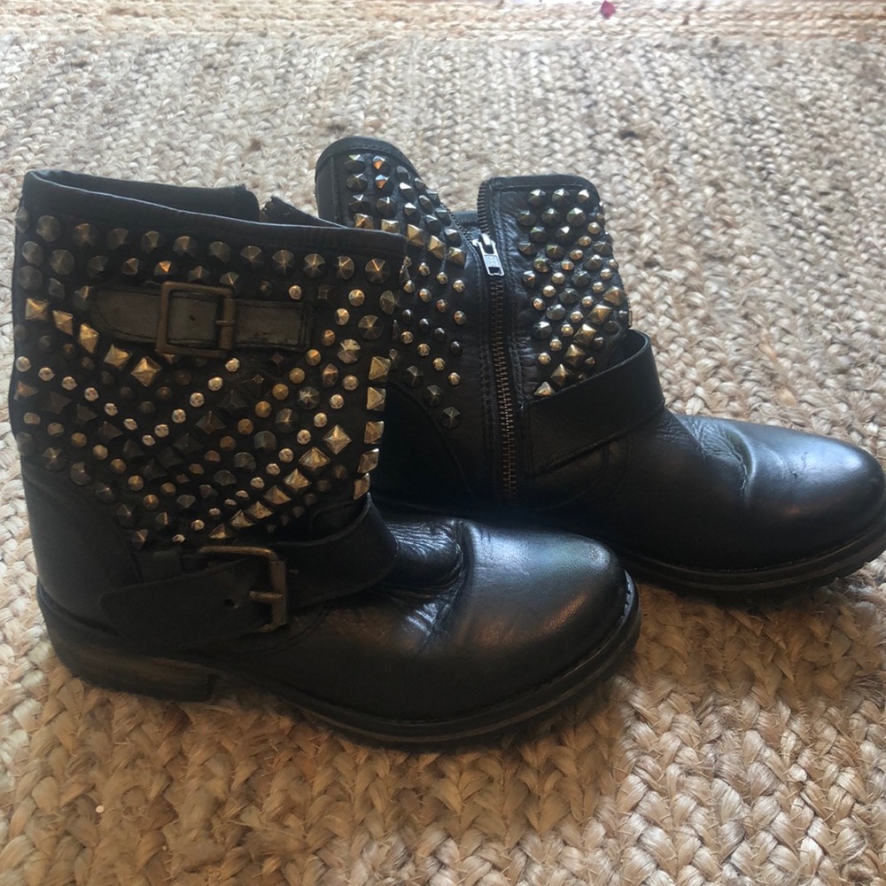 Steve Madden Studded Boots